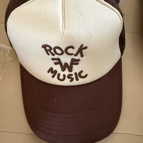 Cap Collection - Picture 4 of 7